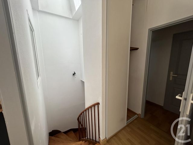 Appartement &agrave; louer - 3 pi&egrave;ces - 51,10 m2 - La Rochelle - 17 - POITOU-CHARENTES