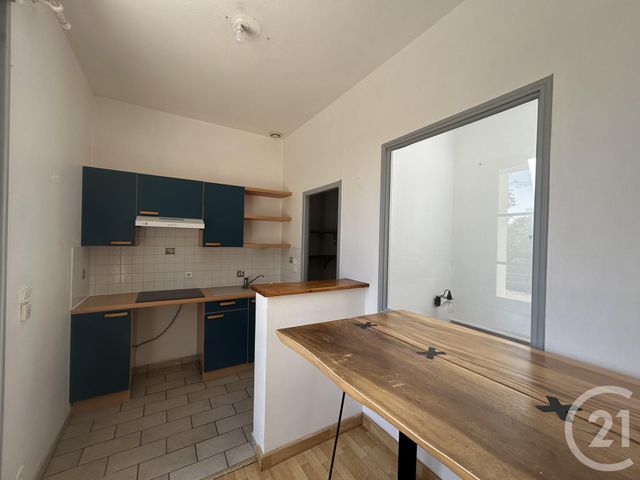 Appartement &agrave; louer - 3 pi&egrave;ces - 51,10 m2 - La Rochelle - 17 - POITOU-CHARENTES