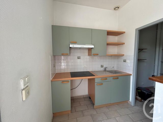 Appartement &agrave; louer - 3 pi&egrave;ces - 51,10 m2 - La Rochelle - 17 - POITOU-CHARENTES