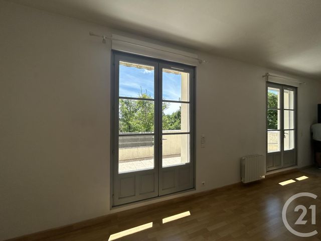 Appartement &agrave; louer - 3 pi&egrave;ces - 51,10 m2 - La Rochelle - 17 - POITOU-CHARENTES