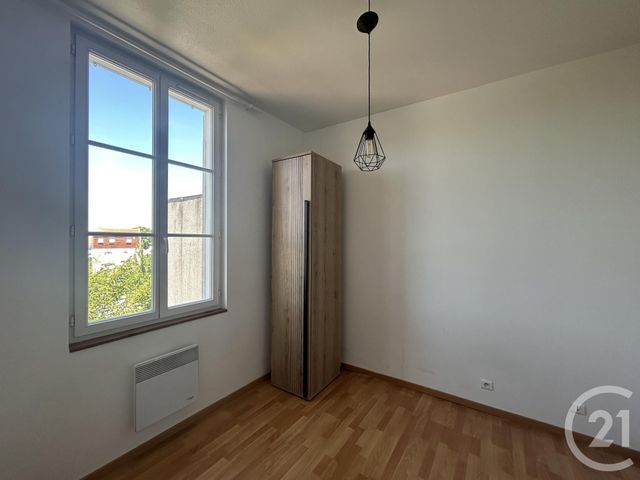Appartement &agrave; louer - 3 pi&egrave;ces - 51,10 m2 - La Rochelle - 17 - POITOU-CHARENTES