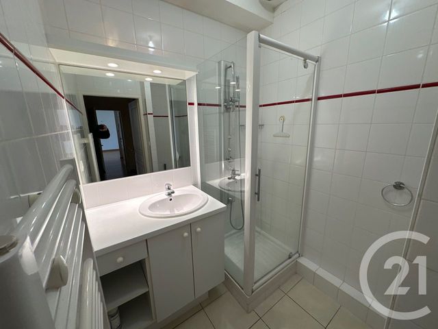 Appartement F3 &agrave; louer - 3 pi&egrave;ces - 58,09 m2 - La Rochelle - 17 - POITOU-CHARENTES