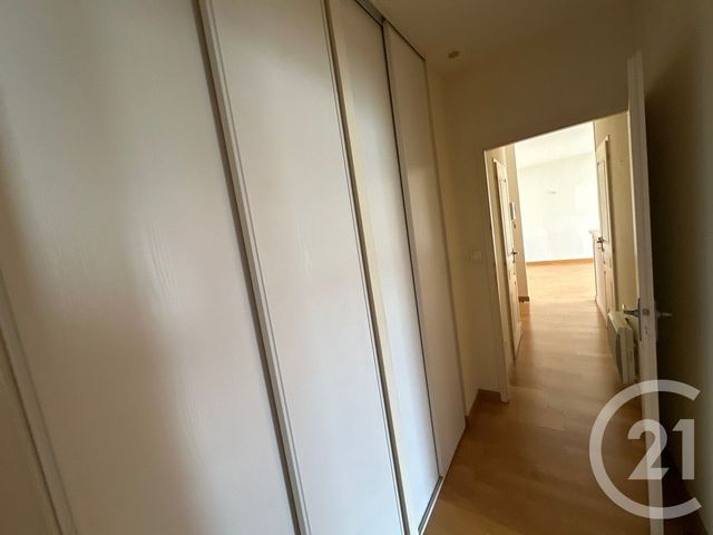 Appartement F3 &agrave; louer - 3 pi&egrave;ces - 58,09 m2 - La Rochelle - 17 - POITOU-CHARENTES