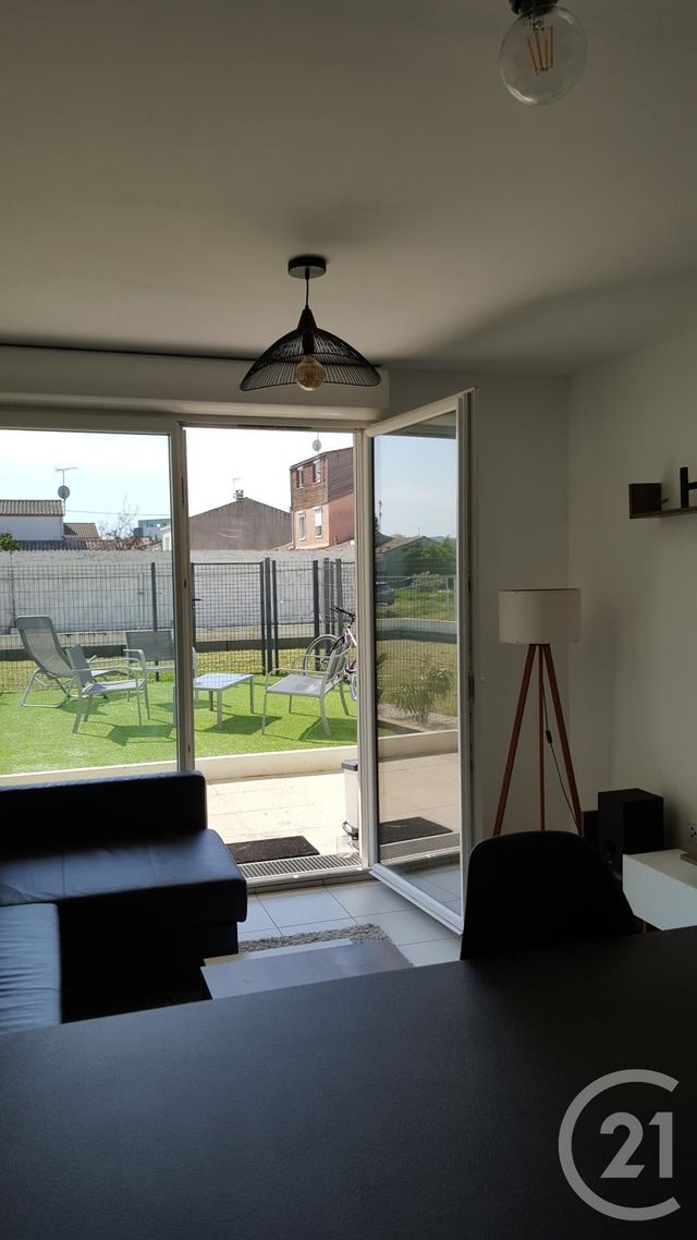 Appartement T2 &agrave; louer - 2 pi&egrave;ces - 43 m2 - La Rochelle - 17 - POITOU-CHARENTES