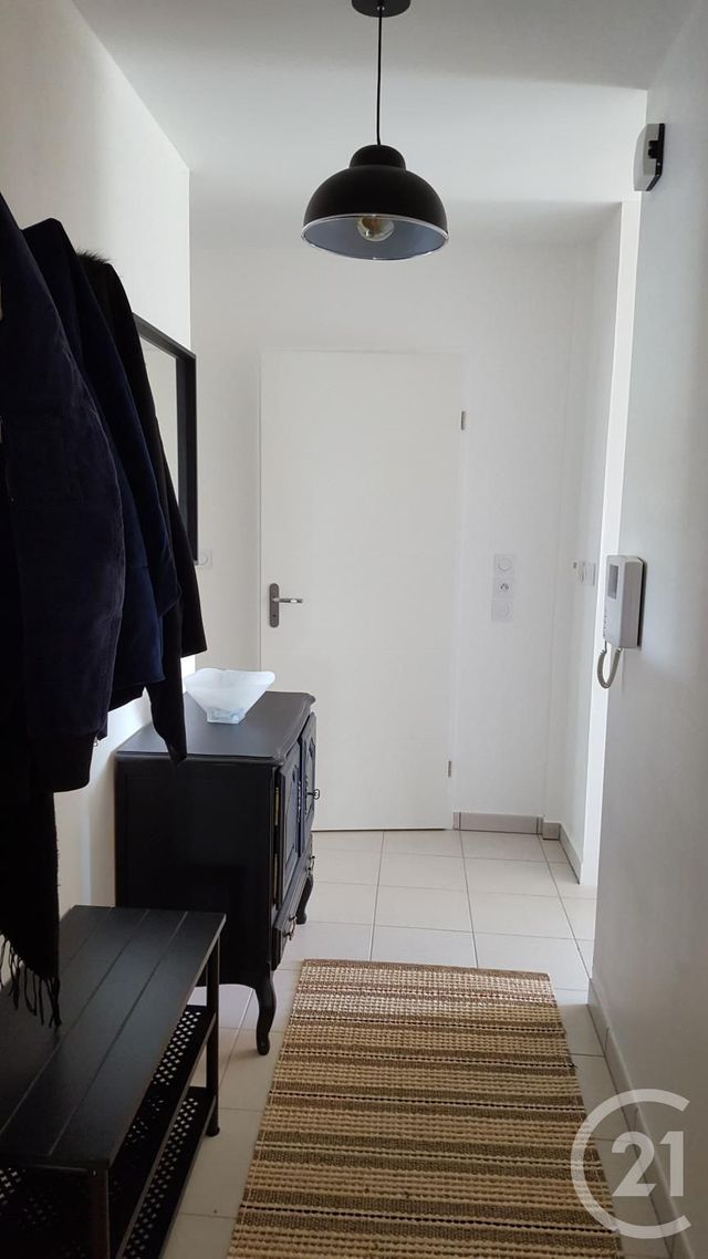 Appartement T2 &agrave; louer - 2 pi&egrave;ces - 43 m2 - La Rochelle - 17 - POITOU-CHARENTES
