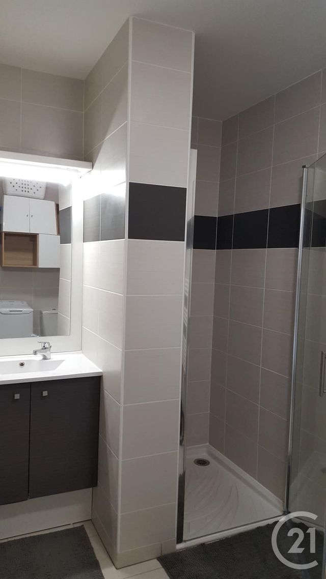 Appartement T2 &agrave; louer - 2 pi&egrave;ces - 43 m2 - La Rochelle - 17 - POITOU-CHARENTES