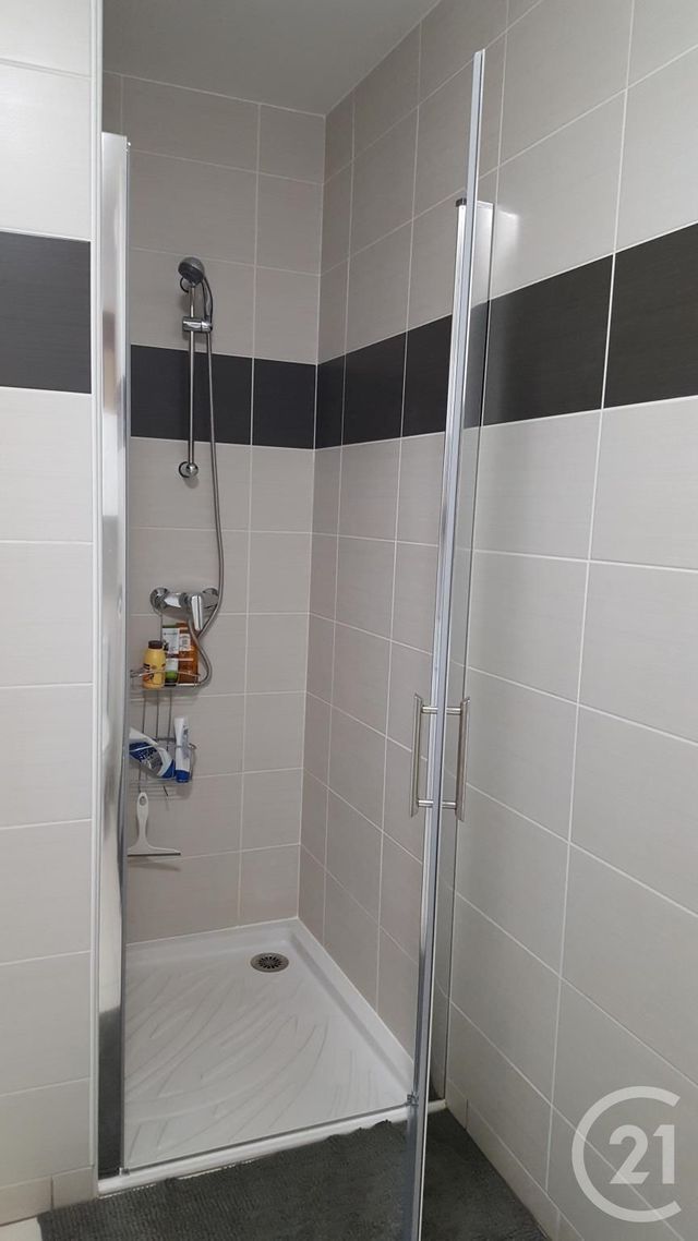 Appartement T2 &agrave; louer - 2 pi&egrave;ces - 43 m2 - La Rochelle - 17 - POITOU-CHARENTES