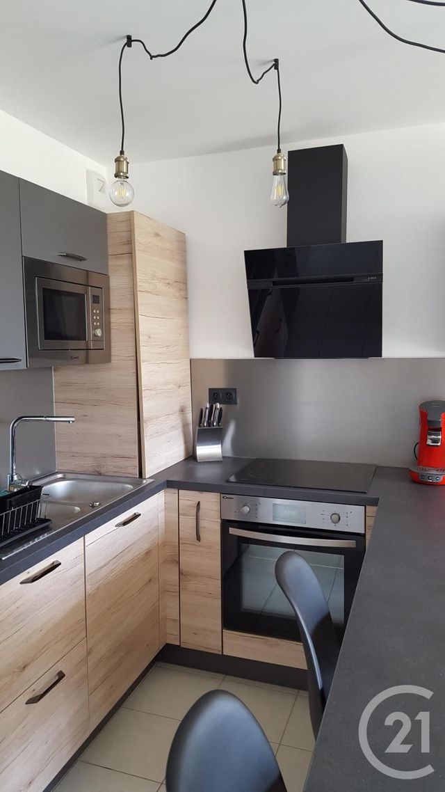 Appartement T2 &agrave; louer - 2 pi&egrave;ces - 43 m2 - La Rochelle - 17 - POITOU-CHARENTES