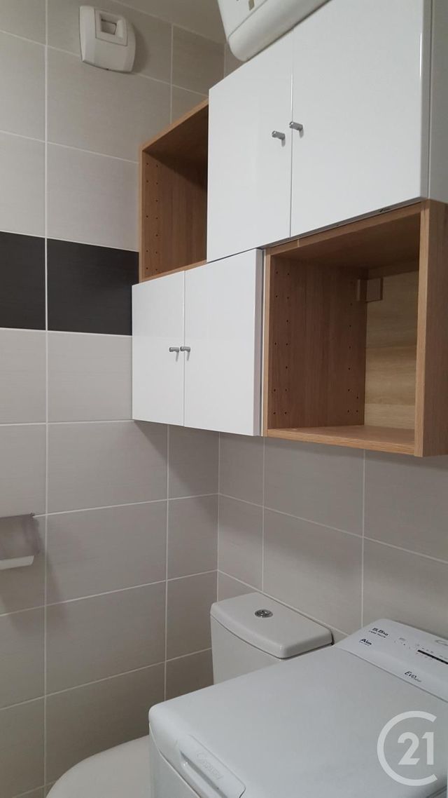 Appartement T2 &agrave; louer - 2 pi&egrave;ces - 43 m2 - La Rochelle - 17 - POITOU-CHARENTES