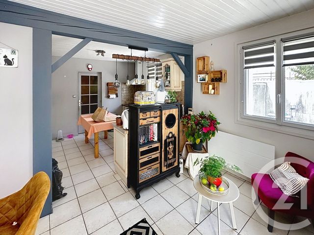 Maison &agrave; vendre - 5 pi&egrave;ces - 144,18 m2 - Ste Soulle - 17 - POITOU-CHARENTES