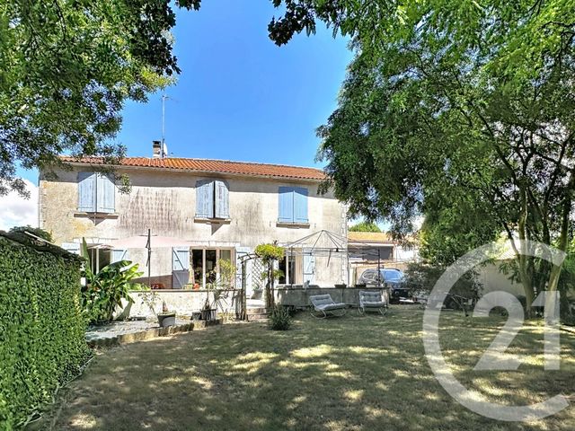 Maison &agrave; vendre - 5 pi&egrave;ces - 144,18 m2 - Ste Soulle - 17 - POITOU-CHARENTES