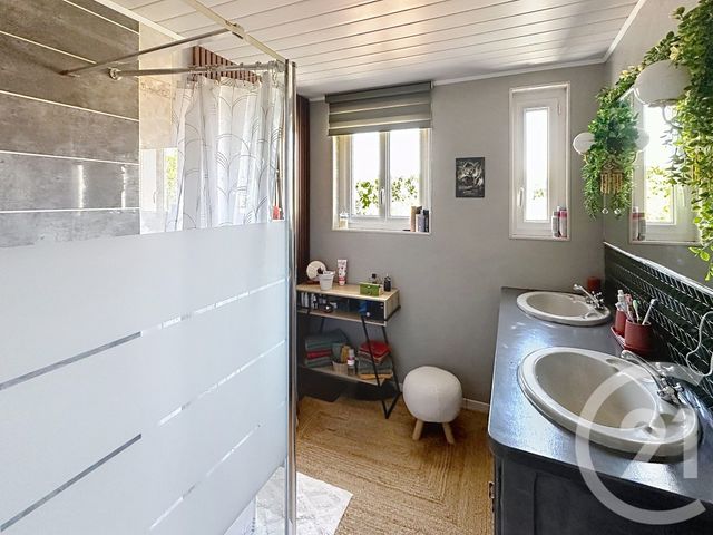 Maison &agrave; vendre - 5 pi&egrave;ces - 144,18 m2 - Ste Soulle - 17 - POITOU-CHARENTES