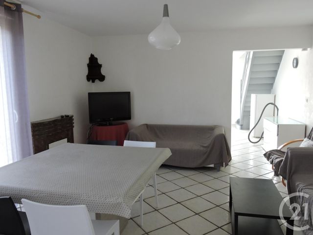 Maison &agrave; louer - 1 pi&egrave;ce - 12 m2 - Aytre - 17 - POITOU-CHARENTES