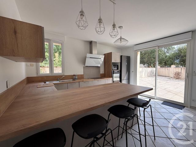 Maison &agrave; louer - 1 pi&egrave;ce - 12 m2 - Aytre - 17 - POITOU-CHARENTES