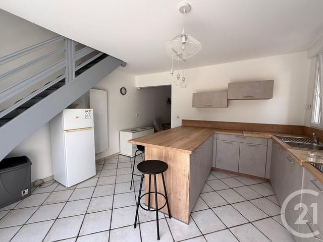 Maison &agrave; louer - 1 pi&egrave;ce - 12 m2 - Aytre - 17 - POITOU-CHARENTES
