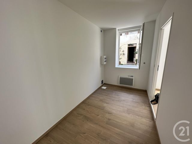 Appartement Studio &agrave; louer - 1 pi&egrave;ce - 22,58 m2 - Rochefort - 17 - POITOU-CHARENTES