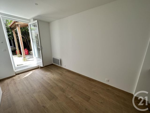 Appartement Studio &agrave; louer - 1 pi&egrave;ce - 22,58 m2 - Rochefort - 17 - POITOU-CHARENTES