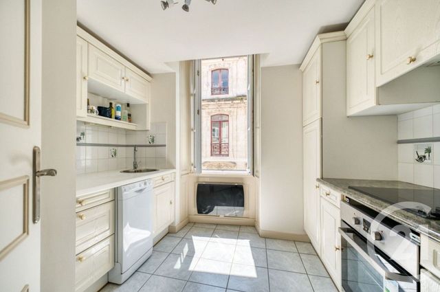 Appartement F2 &agrave; louer - 2 pi&egrave;ces - 58 m2 - La Rochelle - 17 - POITOU-CHARENTES