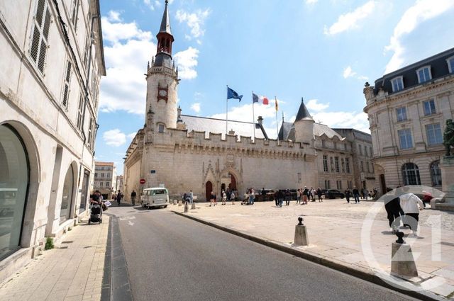 Appartement F2 &agrave; louer - 2 pi&egrave;ces - 58 m2 - La Rochelle - 17 - POITOU-CHARENTES