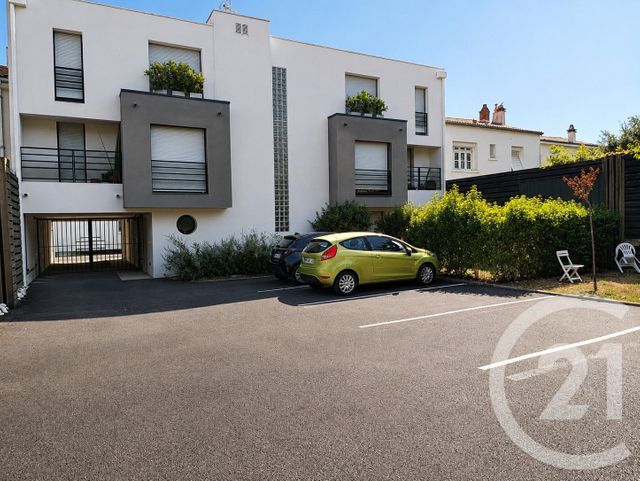 Appartement T4 &agrave; vendre - 4 pi&egrave;ces - 84,44 m2 - La Rochelle - 17 - POITOU-CHARENTES