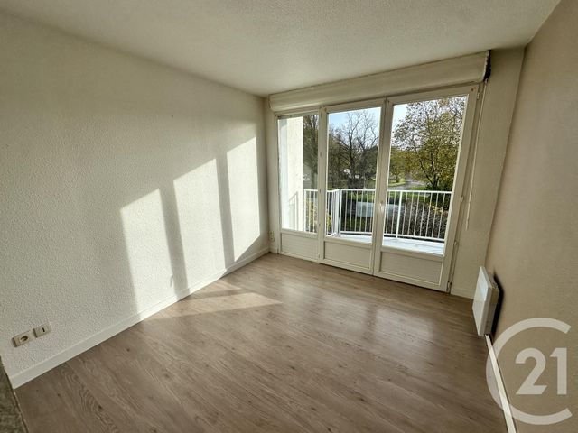 Appartement &agrave; louer - 2 pi&egrave;ces - 38,67 m2 - La Rochelle - 17 - POITOU-CHARENTES