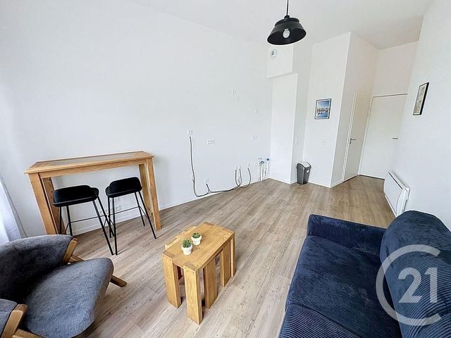 Appartement T1 &agrave; louer - 1 pi&egrave;ce - 25,54 m2 - Aytre - 17 - POITOU-CHARENTES