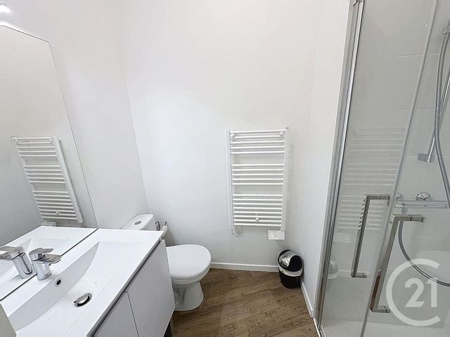 Appartement T1 &agrave; louer - 1 pi&egrave;ce - 25,54 m2 - Aytre - 17 - POITOU-CHARENTES