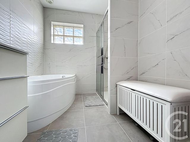 Maison &agrave; louer - 1 pi&egrave;ce - 12,90 m2 - Rochefort - 17 - POITOU-CHARENTES