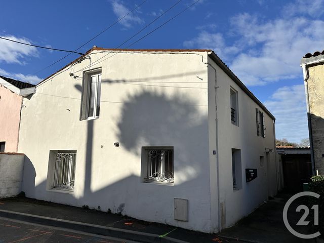 Maison &agrave; louer - 4 pi&egrave;ces - 16 m2 - La Rochelle - 17 - POITOU-CHARENTES
