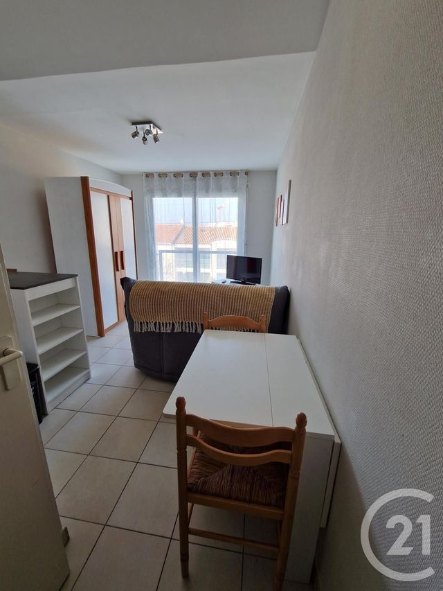 Appartement Studio &agrave; louer - 1 pi&egrave;ce - 19,98 m2 - La Rochelle - 17 - POITOU-CHARENTES
