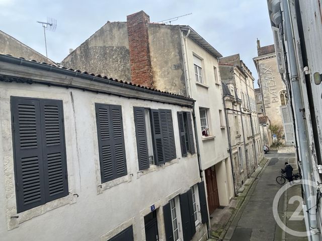 Appartement T4 &agrave; louer - 4 pi&egrave;ces - 63,56 m2 - La Rochelle - 17 - POITOU-CHARENTES