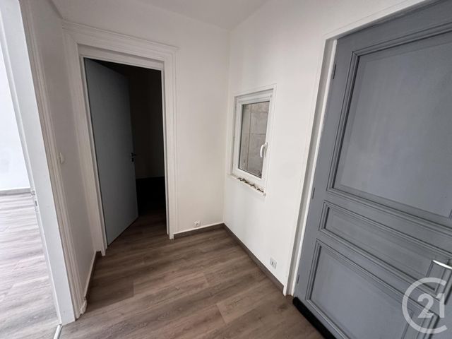 Appartement T4 &agrave; louer - 4 pi&egrave;ces - 63,56 m2 - La Rochelle - 17 - POITOU-CHARENTES