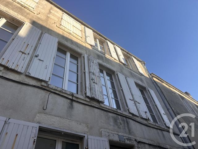 Appartement T4 &agrave; louer - 4 pi&egrave;ces - 63,56 m2 - La Rochelle - 17 - POITOU-CHARENTES