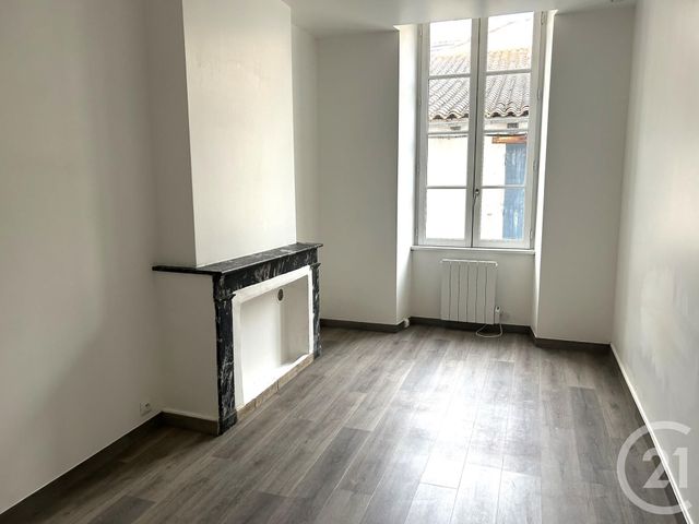Appartement T4 &agrave; louer - 4 pi&egrave;ces - 63,56 m2 - La Rochelle - 17 - POITOU-CHARENTES