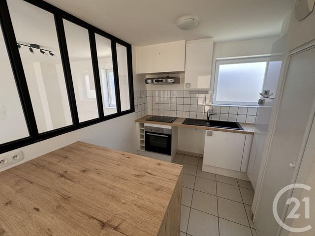 Appartement &agrave; louer - 2 pi&egrave;ces - 55,36 m2 - La Rochelle - 17 - POITOU-CHARENTES