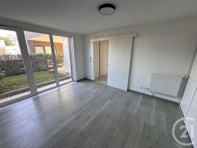 Appartement &agrave; louer - 2 pi&egrave;ces - 55,36 m2 - La Rochelle - 17 - POITOU-CHARENTES