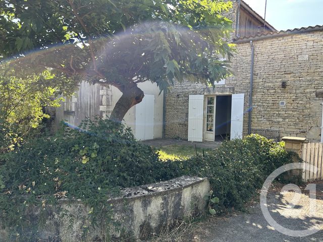 Maison &agrave; louer - 3 pi&egrave;ces - 91,38 m2 - St Sauveur D Aunis - 17 - POITOU-CHARENTES