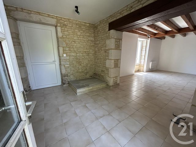 Maison &agrave; louer - 3 pi&egrave;ces - 91,38 m2 - St Sauveur D Aunis - 17 - POITOU-CHARENTES