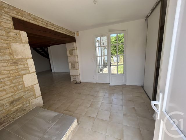 Maison &agrave; louer - 3 pi&egrave;ces - 91,38 m2 - St Sauveur D Aunis - 17 - POITOU-CHARENTES