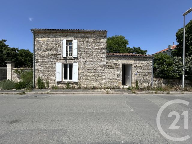 Maison &agrave; louer - 3 pi&egrave;ces - 91,38 m2 - St Sauveur D Aunis - 17 - POITOU-CHARENTES