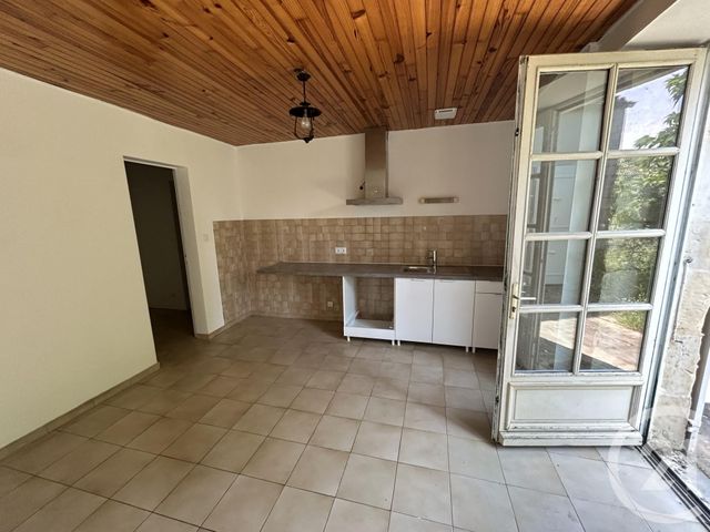 Maison &agrave; louer - 3 pi&egrave;ces - 91,38 m2 - St Sauveur D Aunis - 17 - POITOU-CHARENTES