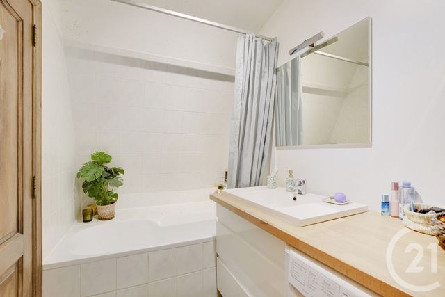 Appartement T3 &agrave; vendre - 3 pi&egrave;ces - 52,10 m2 - Paris - 75018 - ILE-DE-FRANCE