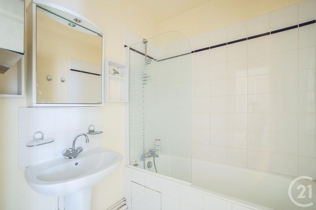 Appartement F3 &agrave; louer - 3 pi&egrave;ces - 62,86 m2 - Paris - 75009 - ILE-DE-FRANCE