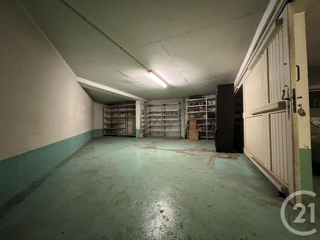 Parking &agrave; louer - 35 m2 - Paris - 75008 - ILE-DE-FRANCE