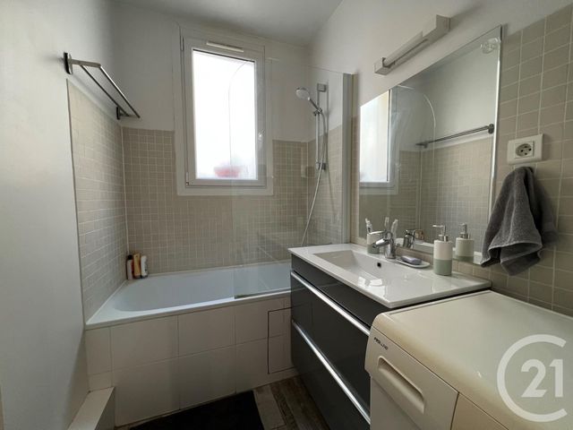 Appartement F2 &agrave; louer - 2 pi&egrave;ces - 39,51 m2 - Paris - 75018 - ILE-DE-FRANCE