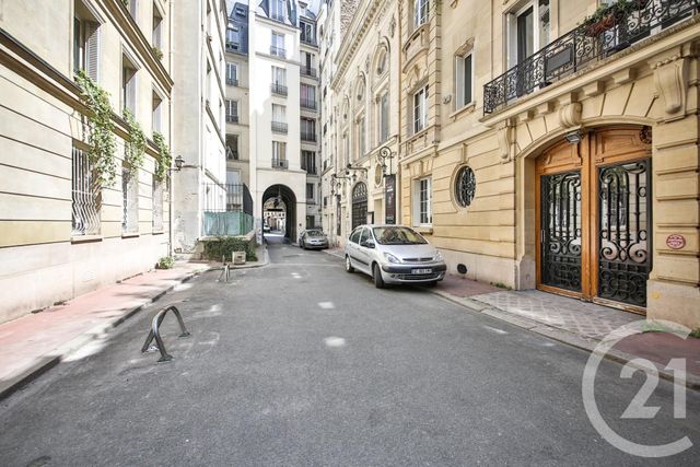Appartement F2 &agrave; louer - 2 pi&egrave;ces - 59,16 m2 - Paris - 75009 - ILE-DE-FRANCE