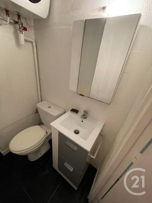 Appartement F1 &agrave; louer - 1 pi&egrave;ce - 13,22 m2 - Paris - 75009 - ILE-DE-FRANCE