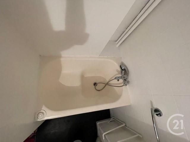 Appartement F1 &agrave; louer - 1 pi&egrave;ce - 13,22 m2 - Paris - 75009 - ILE-DE-FRANCE