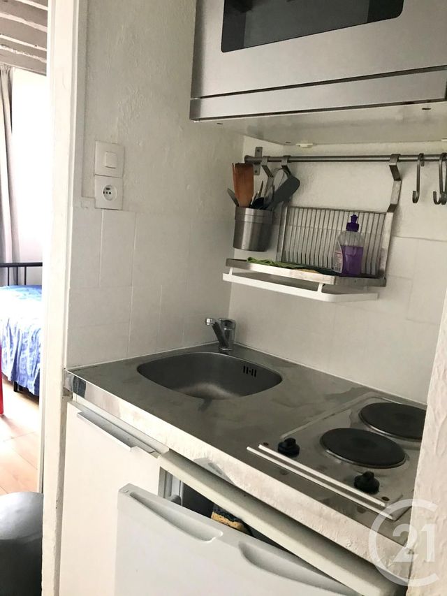 Appartement F1 &agrave; louer - 1 pi&egrave;ce - 13,22 m2 - Paris - 75009 - ILE-DE-FRANCE