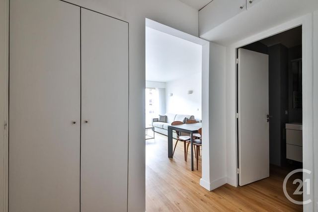 Appartement Studio &agrave; louer - 1 pi&egrave;ce - 33,08 m2 - Paris - 75009 - ILE-DE-FRANCE